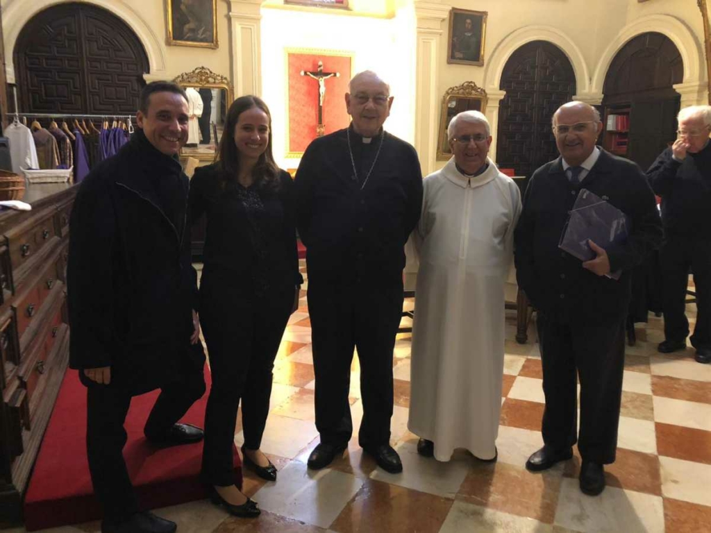 En la imagen, de izquierda a derecha, Antonio del Pino, Pilar García Morillas, el cardenal Sebastián, el deán Antonio Aguilera y el organista de la catedral, Adalberto Martínez Solaesa